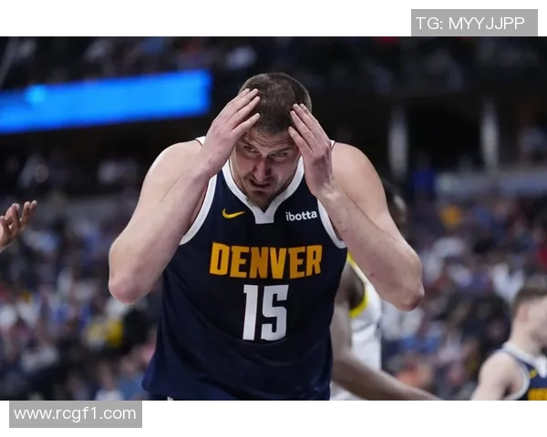 半场战报太阳落后掘金布克与狄龙合力贡献24分约基奇助攻表现抢眼